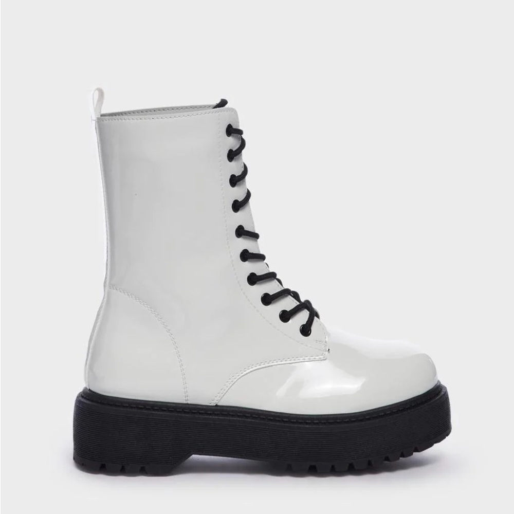 White weeboo combat boots